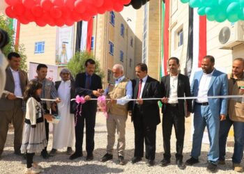 افتتاح 3 مشاريع صحية وتنموية بمأرب