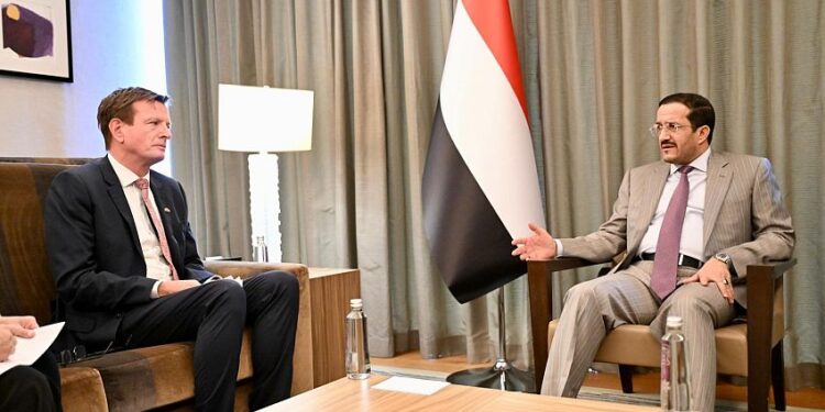 مجلي للسفير النرويجي: لا نرى الحوثي طرفاً صادقاً لتحقيق السلام