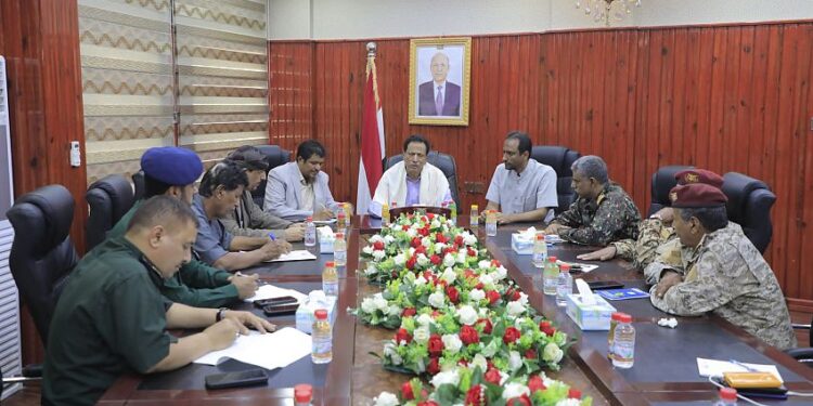 أمنية المهرة تناقش جهود حفظ الأمن والاستقرار