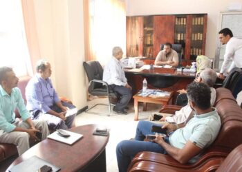 توقيع عقود 5 مشاريع طرق في عدن وحضرموت والمهرة