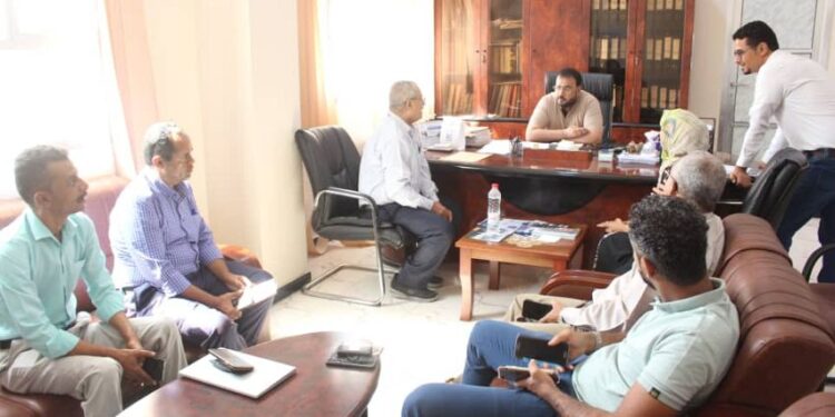 توقيع عقود 5 مشاريع طرق في عدن وحضرموت والمهرة