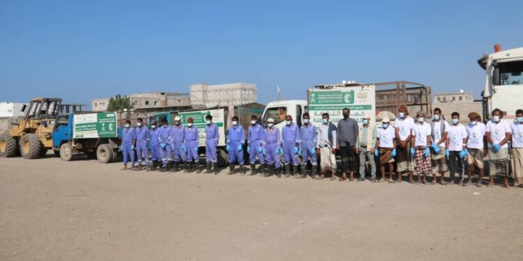 حملة نظافه ..وافتتاح بازار نسوي في الخوخة