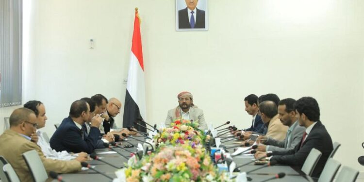 العرادة يناقش سبل النهوض بالعملية التعليمية و القضايا الإدارية والفنية بوزاره الداخليه