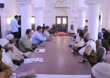 تفاصيل زياره العامري لمديريه تريم بحضرموت