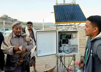 الفاطمي يدشن  تركيب محطة الارصاد الجوية لمطار بيحان بشبوة.