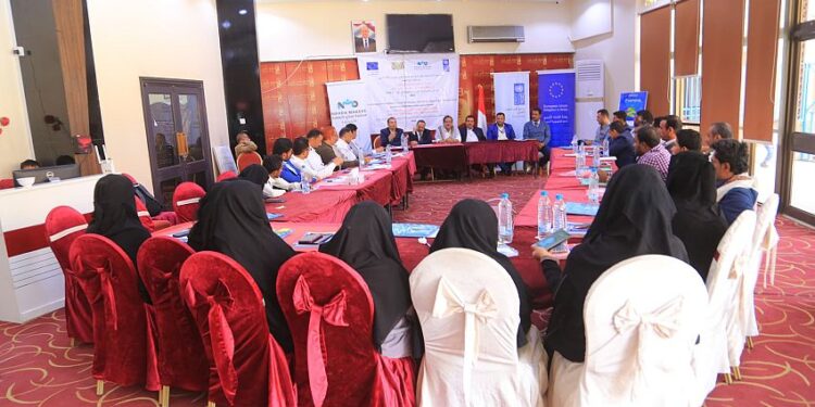 اختتام دورة خاصة بادارة المخاطر والكوارث بمأرب