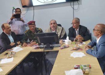 المخلافي يشيد بنقابة المعلمين يتعز