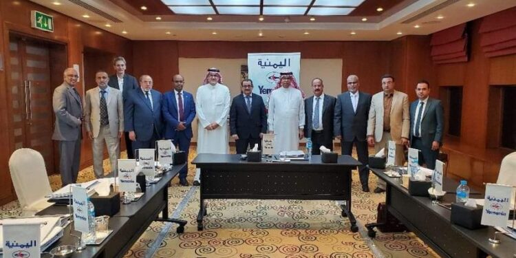 اليمنية تناقش سير أداء عملها وخططها المستقبلية