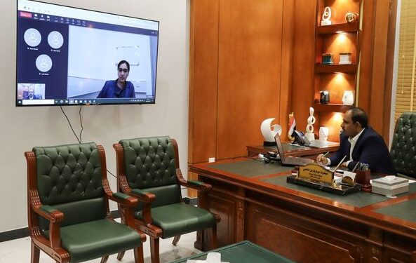 محافظ حضرموت يبحث مع السفيره الانجليزيه  مستجدات الأوضاع على الساحة الوطنية