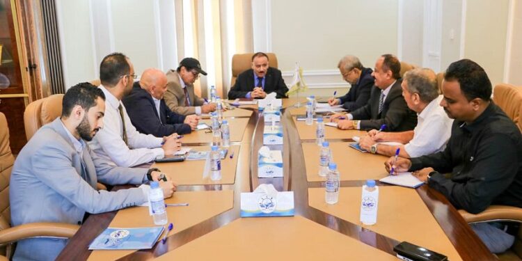 حميد يناقش مع  سلطة الطيران المصرية تطوير القدرات التشغيلية للمطارات اليمنية