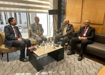 نائب وزير الصحة يبحث مع نظيره المصري سبل تعزيز التعاون