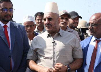 العميد طارق يدشن العمل في مستشفى الخوخة المركزي