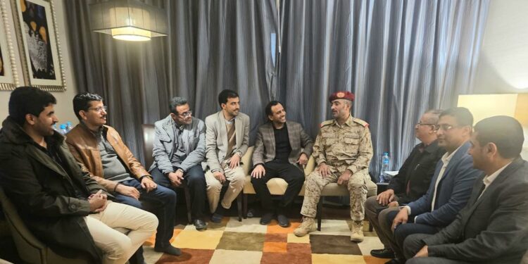 رئيس الأركان يجتمع باللجنة الطبية العسكرية في القاهرة