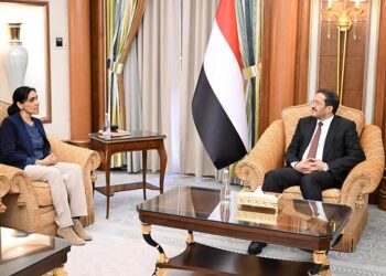 مجلي للسفيرة البريطانية: المرجعيات الثلاث  الأساس  لاحلال السلام