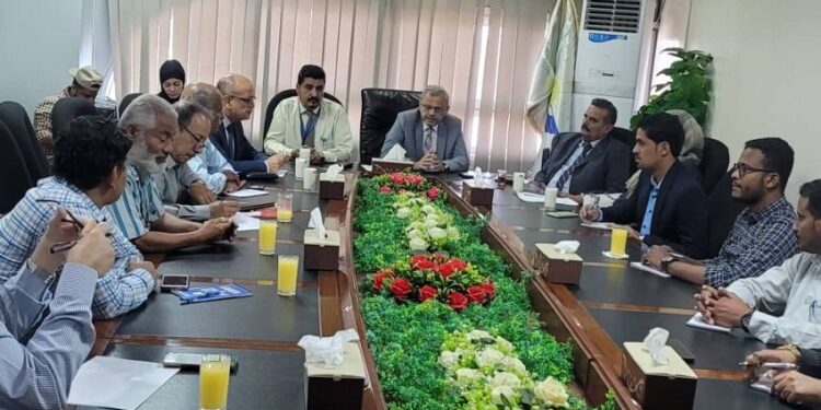 اجتماع تنسيقي  لتقييم الاجراءات الصحية بالمنافذ  الجويه والبريه