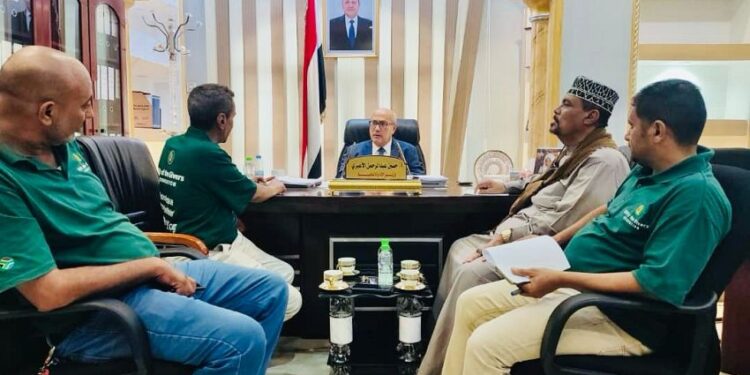 الاغبري يبحث خطط وبرامح  مؤسسة وقف الواقفين العالمية