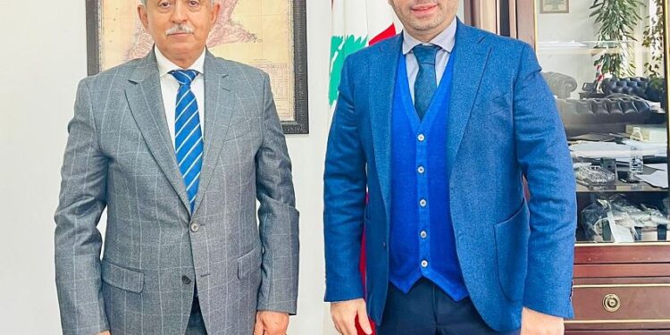 الدعيس لأمين عام وزارة الخارجية اللبناني :نرفض الارهاب الحوثي في البحر الاحمر