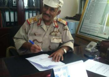 محافظ الضالع يتفقد اعمال رص الشوراع الداخلية والمركز الصحي بالازارق