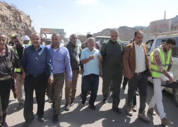 إنجاز 44 %من مشروع صيانة نقيل الربض في الضالع