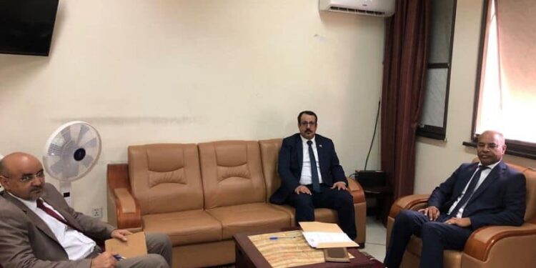 العرادة يطلع  مسؤول موريتاني علي تداعيات الهجمات الحوثية ضد الشحن البحري على الامن والسلام الدوليين