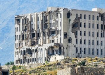 مركز المعلومات يوثق 894 انتهاكا طالت المدنيين بتعز خلال العام المنصرم