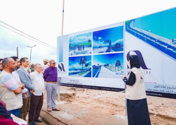 لملس يناقش ملف المتعاقدين بمحو الأمية ويتفقد مشروعي تأهيل الكورنيش بعدن