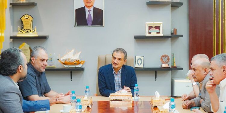 تفقد مستشفى الجمهورية  لملس يناقش تحديد أوزان حمولات المركبات الخارجة من ميناء عدن