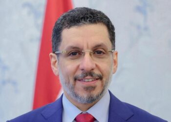 رئيس الوزراء يؤكد ان المرأة تحتل موقعاً محورياً ضمن المسارات الخمس لأولويات الحكومة