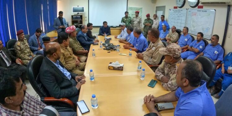 البحسني يطلع على عملية التشغيل المبدئي لوحدة تكرير زيت الوقود الثقيل ببترومسيله