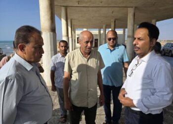 لجنة وزارية تتفقد نشاط مركز الانزال السمكي في المخا