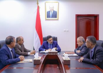 رئيس الوزراء :مطالبات الجامعات سيتم معالجتها وفق الأطر القانونية