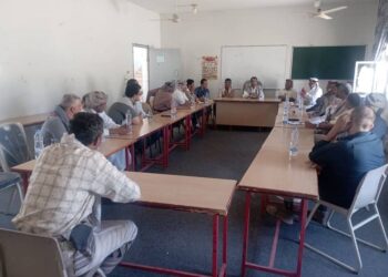تنفيذي حريب بمأرب يمهل التجار المتخلفين عن دفع الضرائب والزكاة اسبوع