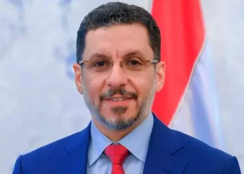 استقاله رئيس الوزراء  بسبب منعه من اجراء تعديل وزاري