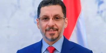 استقاله رئيس الوزراء  بسبب منعه من اجراء تعديل وزاري