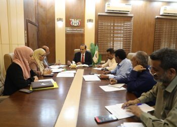 اجتماع برئاسة وزير الصحة يناقش قضايا الابتعاث الخارجي