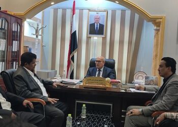 وزير الإدارة المحلية يناقش اوضاع احتياجات محافظة المهرة