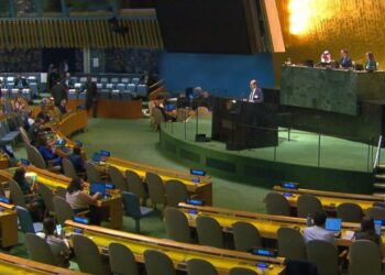 اليمن يدعو إلى وقف فوري ودائم لإطلاق النار وضمان دخول المساعدات الإنسانية الى غزة