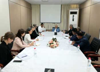 البركاني يعرض علي سفراء بالاتحاد الاوروبي مستجدات الاوضاع  باليمن