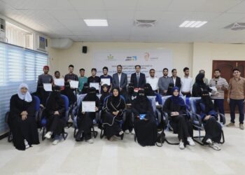 البكري يكّرم المشاركين في دورة “مفاهيم العمل الحر وتنمية مصادر الدخل”