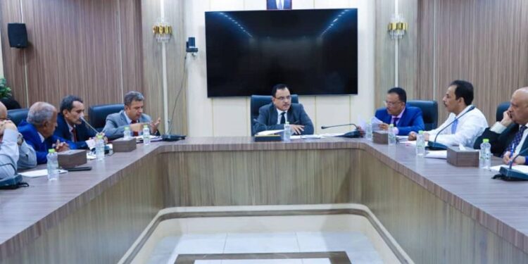 السقطري يوجه بإعداد استراتيجية للصادرات السمكية والزراعية إلى الصين