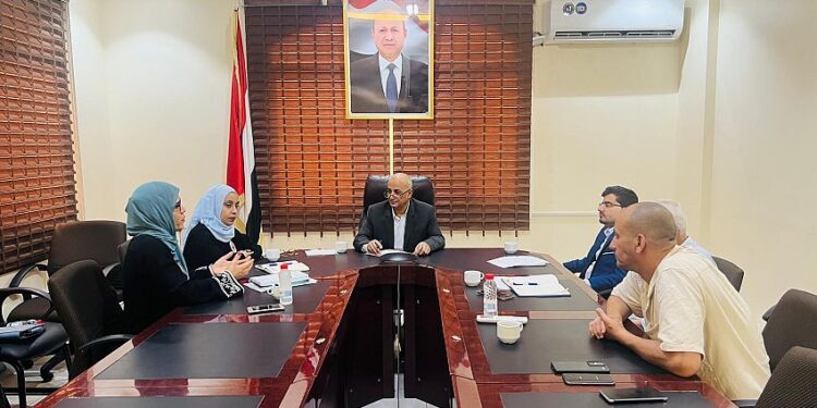 الشرجبي يوقع اتفاقية مشروع تعزيز خدمات المياه والصرف الصحي