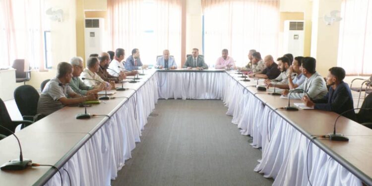 اجتماع يناقش ترتيبات إقامة مهرجان البلدة السياحي 2025 بحضرموت