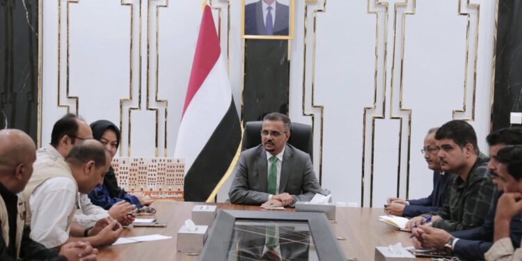 امين  حضرموت يناقش تدخلات الـ UNOPS في القطاعات الحيوية