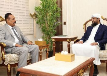 المحرّمي يشدد على أولوية  عدن في تنفيذ مشاريع الطرق