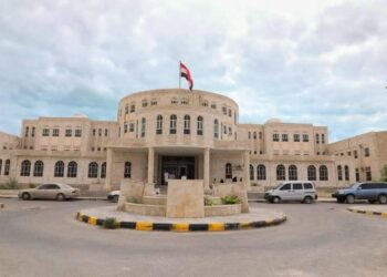 مصدر مسؤول بالمهرة يؤكد قانونية الإجراءات المتخذة بحق المدعو محمد الزايدي