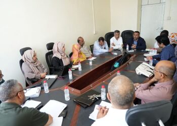 اجتماع  بعدن يناقش الترتيبات النهائية لحملة التحصين ضد شلل الأطفال