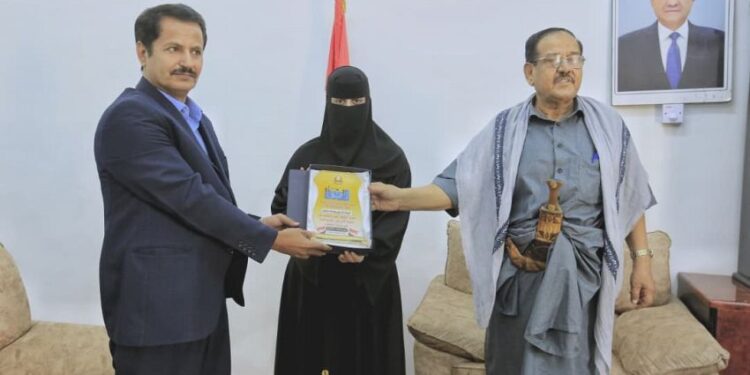 محلية مأرب تكرّم الأولى في  الثانوية العامة على مستوى المحافظة