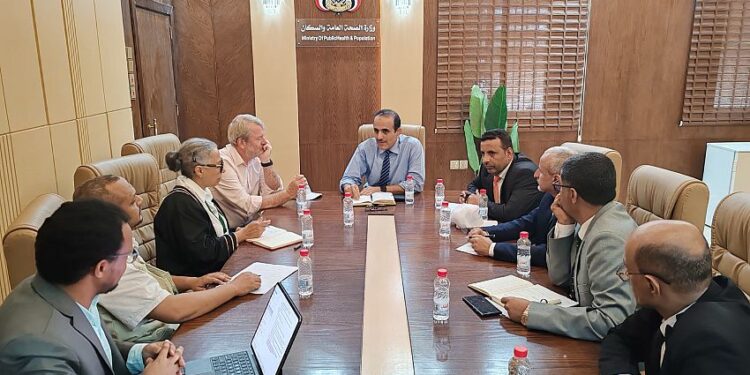 وزير الصحة يبحث مع اليونيسيف  تطوير خدمات الرعاية الصحية الأولية