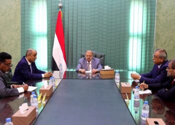 البركاني وبن بريك يشددان علي التنعاون بين السلطتين التشريعيه والتنفيذيه