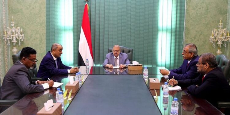 البركاني وبن بريك يشددان علي التنعاون بين السلطتين التشريعيه والتنفيذيه